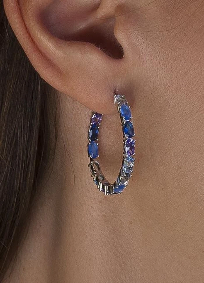Pendientes aro con piedras en tonos azules de talla oval