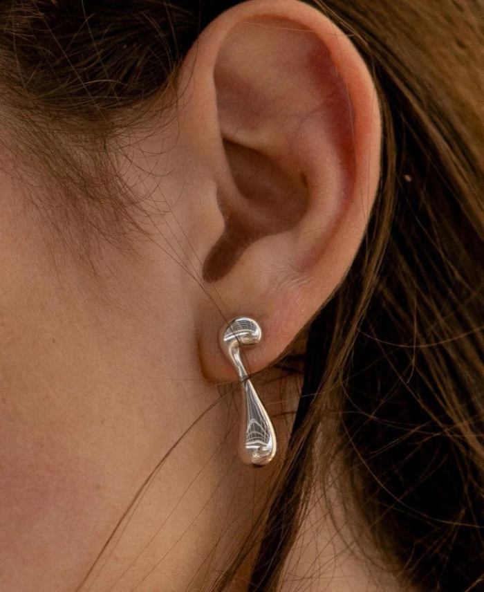 PENDIENTES PLATA DISEÑO LIQUIDO
