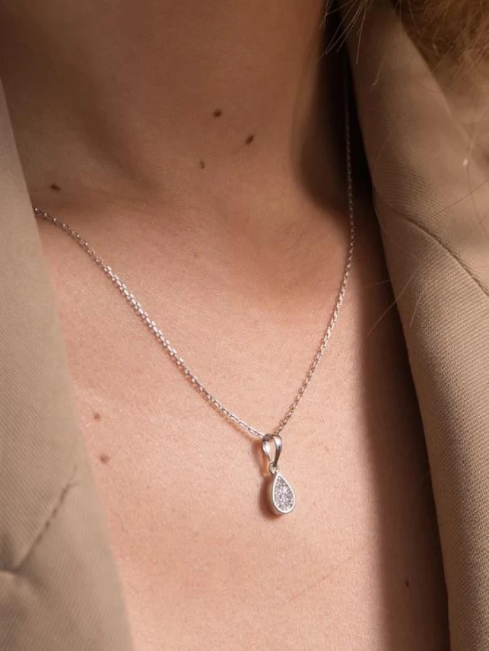 Colgantes pequeños diseño de gota con circonitas