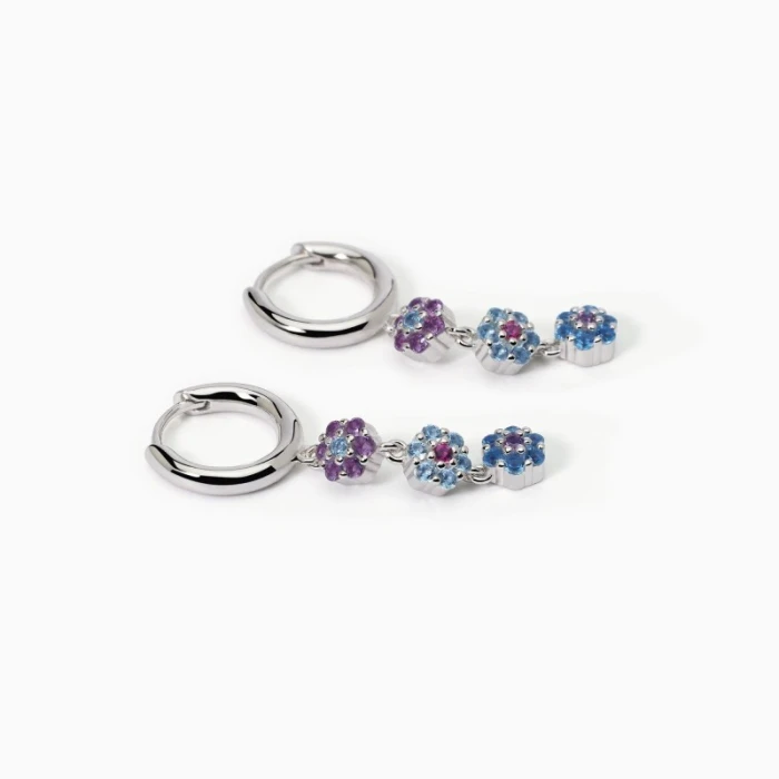 Pendientes de plata con colgantes en forma de flor.FLOR FLOR