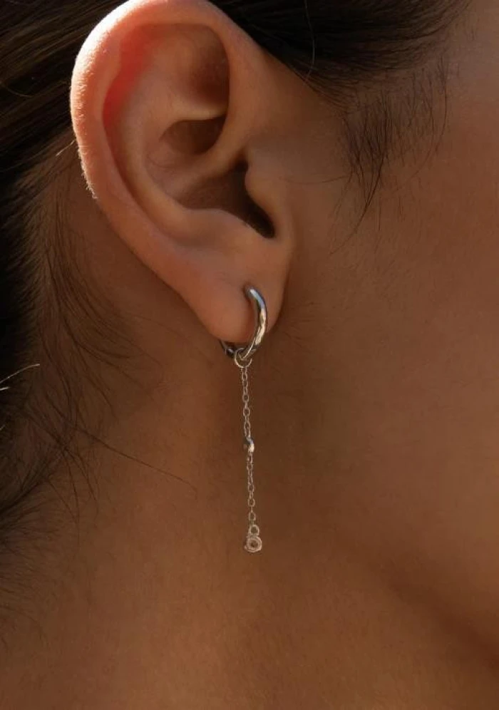 Pendientes con colgantes estilo aro con cadenas