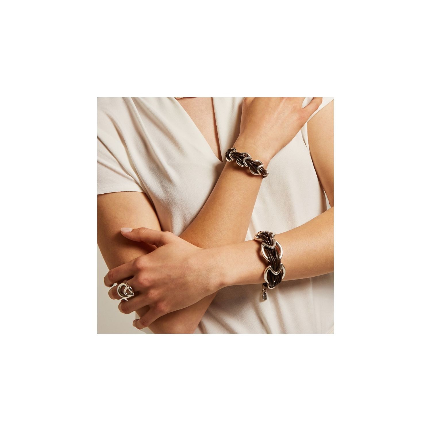 PLATA UNO DE 50 PULSERAS