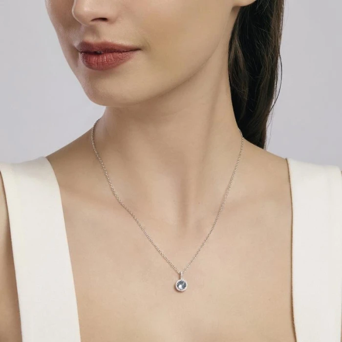 Cuello redondoRENACIMIENTO