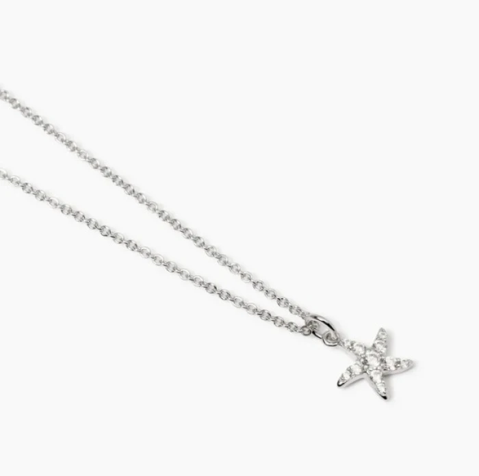 Gargantilla de plata con estrella de mar y circonita.