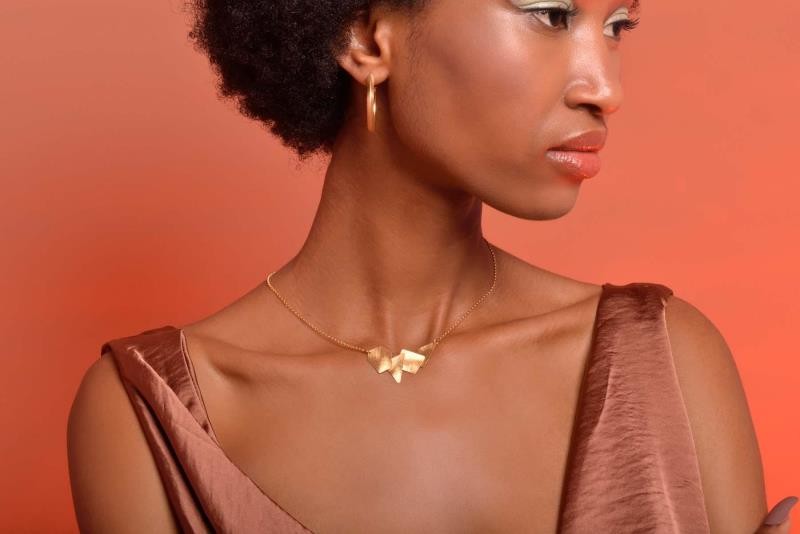 COLLAR PLATA CHAPADO DORADO FORMAS GEOMETRICAS SIMPLE GRAFIADO / NECKLACE SILVER PLATED GOLD SHAPES GEOMETRIC SIMPLE ENGRAVED /