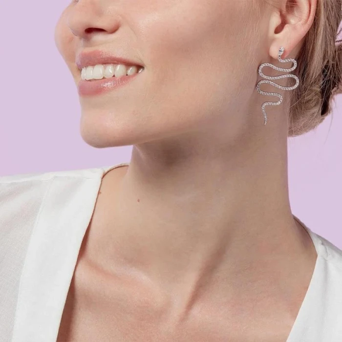 PENDIENTES LARGOS SNAKY - CRISTAL / PLATEADO