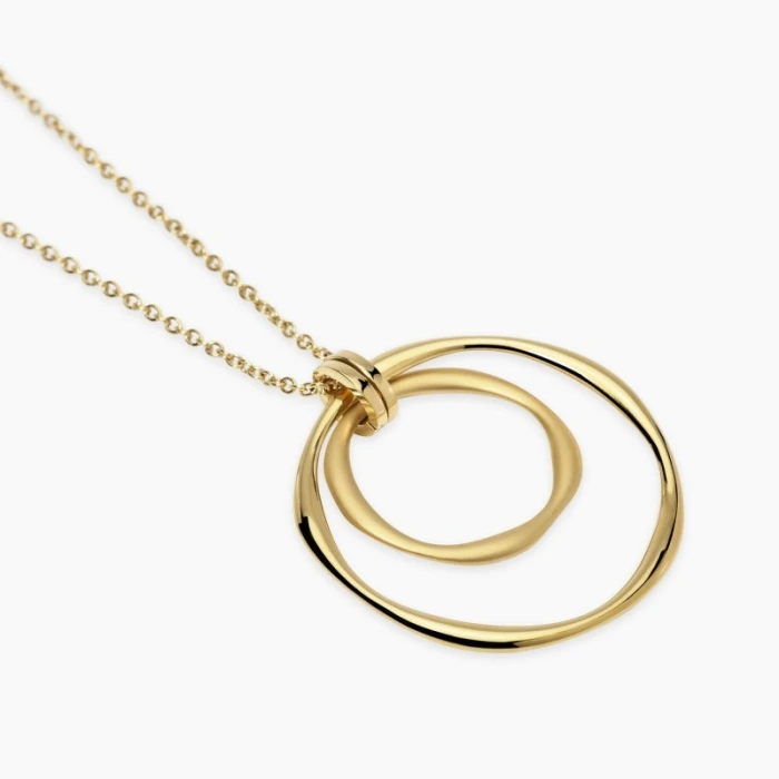 Collar dorado con colgante