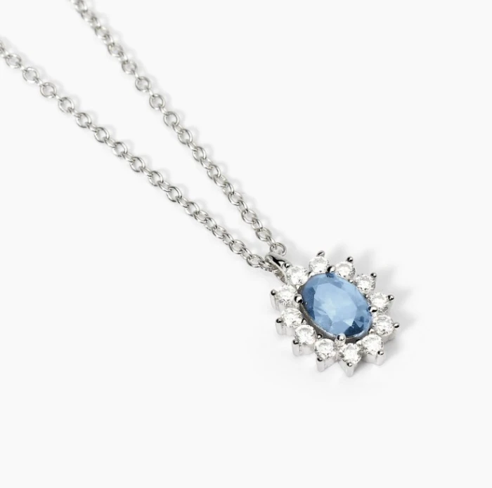 Gargantilla de plata con aguamarina sintética¿COOL O RÉTRO?