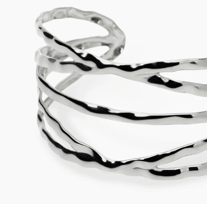 Pulsera de puño de acero martillado