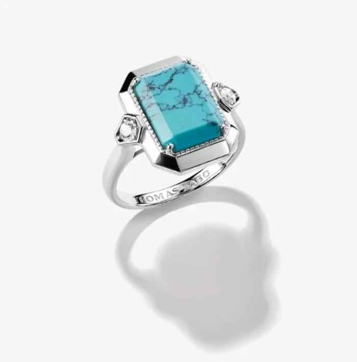 Anillo de plata con piedra de imitación de turquesa