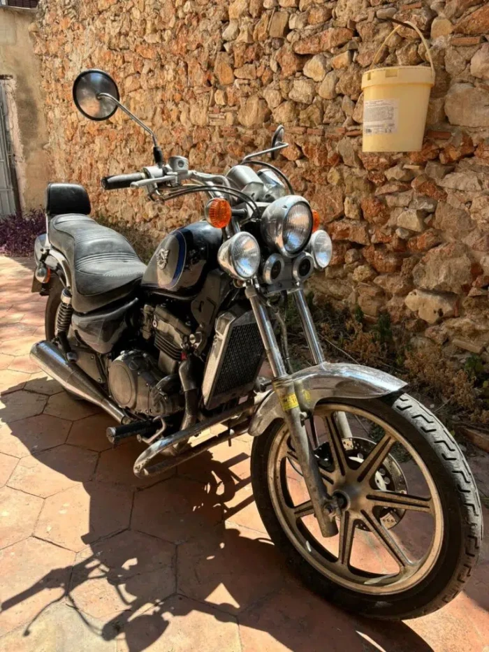 KAWASAKI VULCAN 500