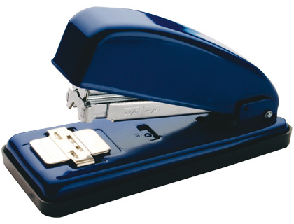 Grapadora petrus 226 azul capacidad 30 hojas